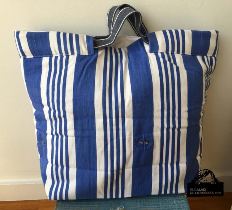 Bolsa tipo capazo con tela de colchón antigüo reciclado